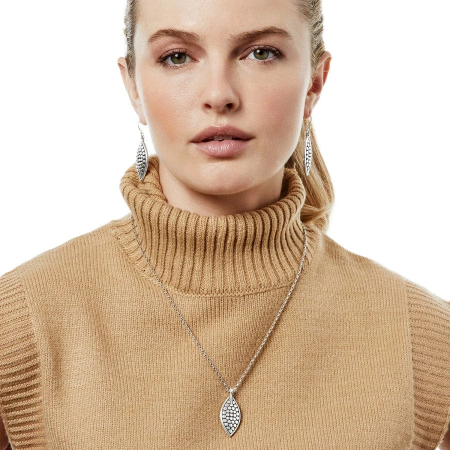 Pebble Leaf Short Necklace - Image 3